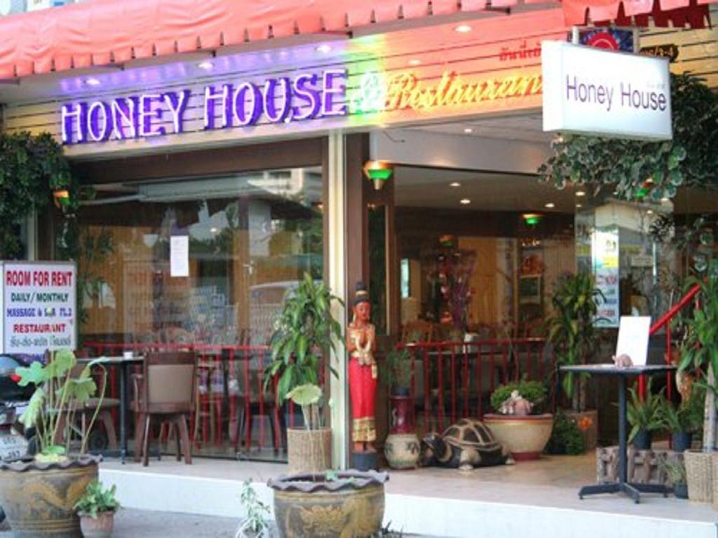 Honey House 2 Hostel Bangkok Bagian luar foto